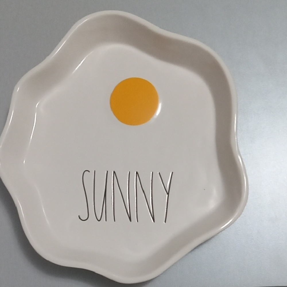Rae Dunn SUNNY Plate